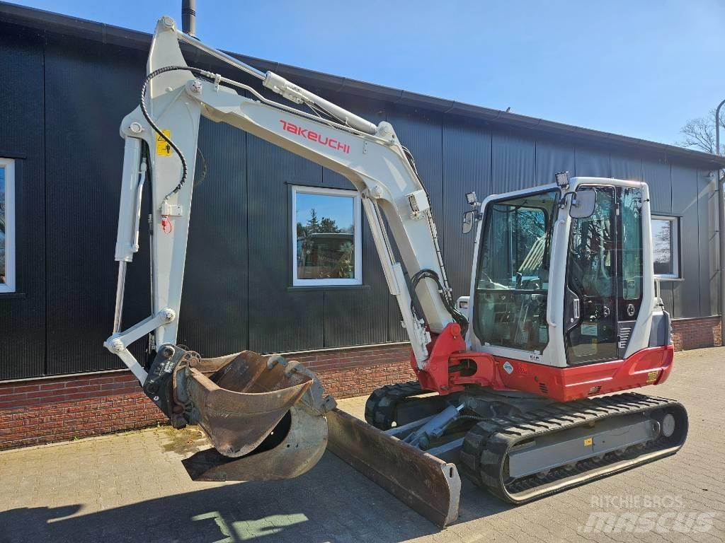 Takeuchi TB 250 小型挖掘机