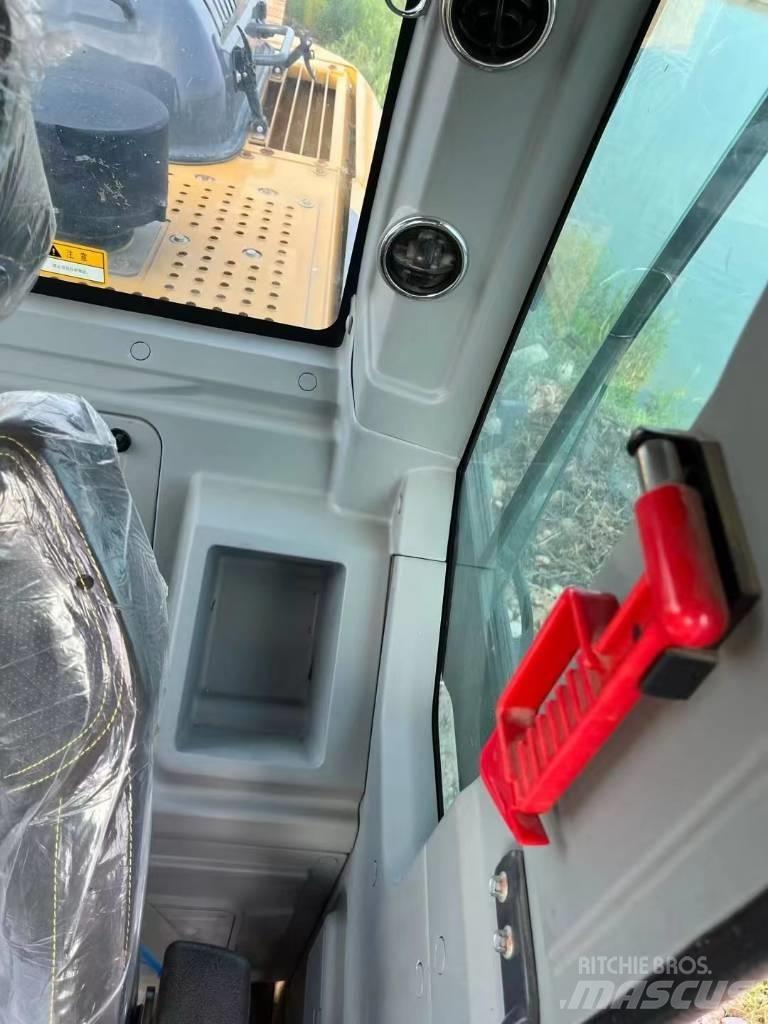 XCMG XE200DA 履带挖掘机