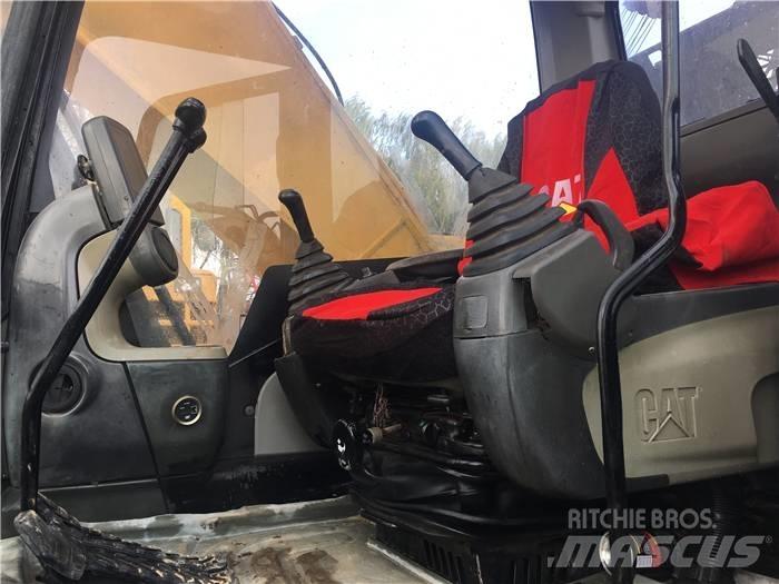 CAT 320 D 履带挖掘机