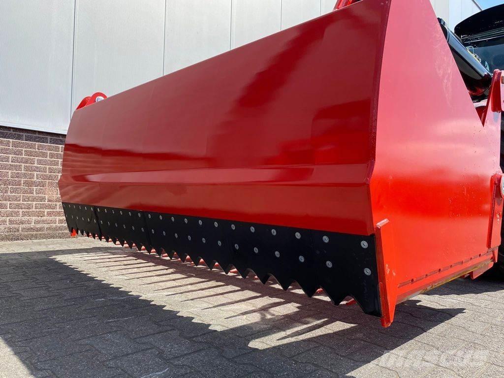 Manitou AP NP2400 挖斗