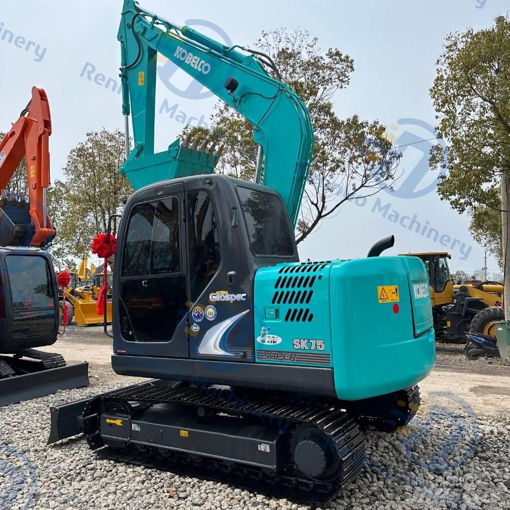 Kobelco SK75 履带挖掘机