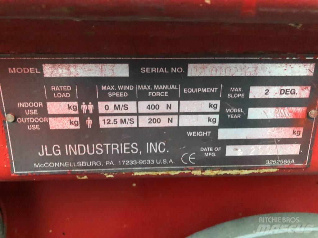 JLG 2030 F3    V-3409 客货电梯