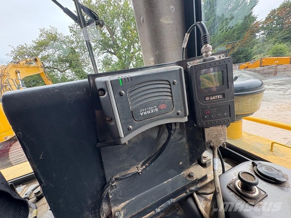 Komatsu D65PXI-18 履带式推土机