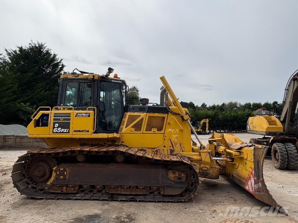 Komatsu D65PXI-18 履带式推土机