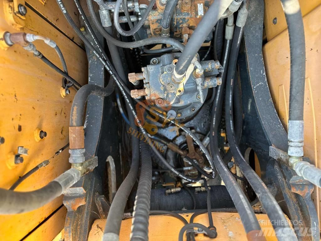 Hyundai 225 履带挖掘机