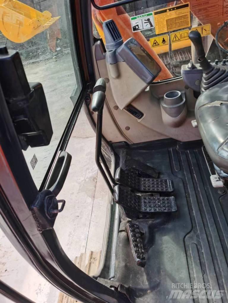 Hitachi ZX 70 履带挖掘机