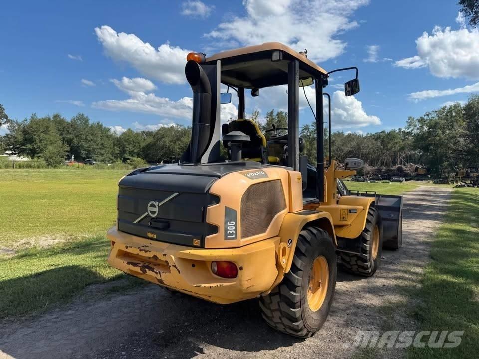 Volvo L 30 G 轮式装载机