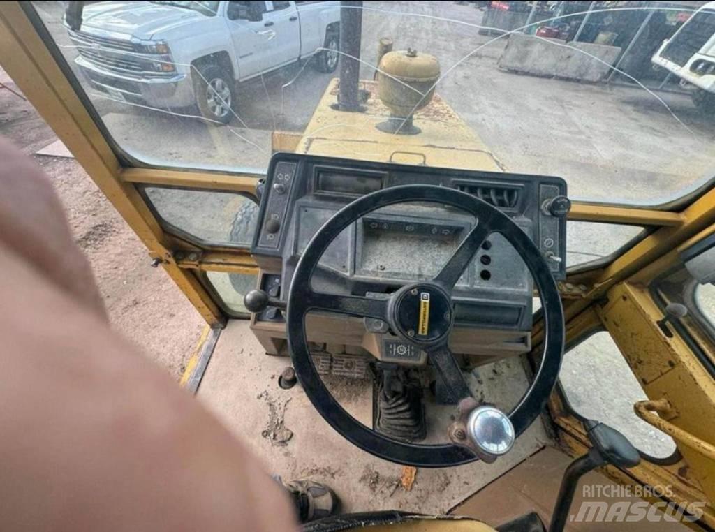 CAT 416 反铲装载机