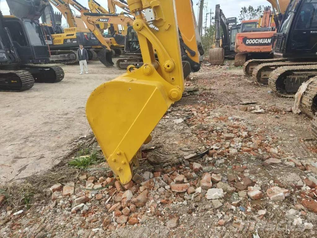 Komatsu PC 138 履带挖掘机