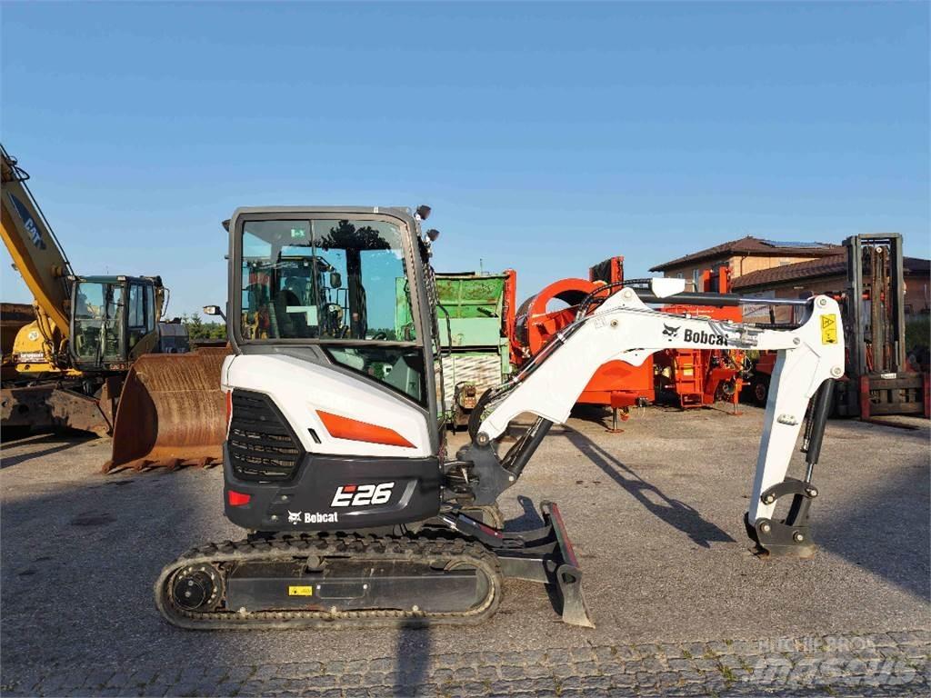Bobcat E26 小型挖掘机