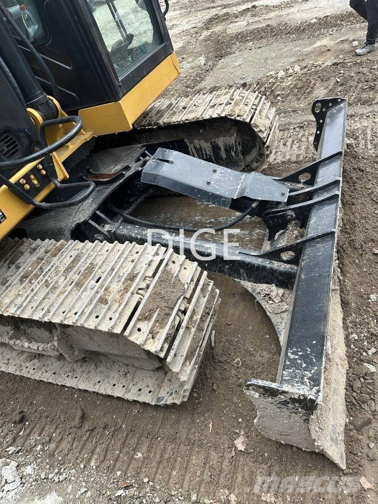 CAT 307.5 小型挖掘机