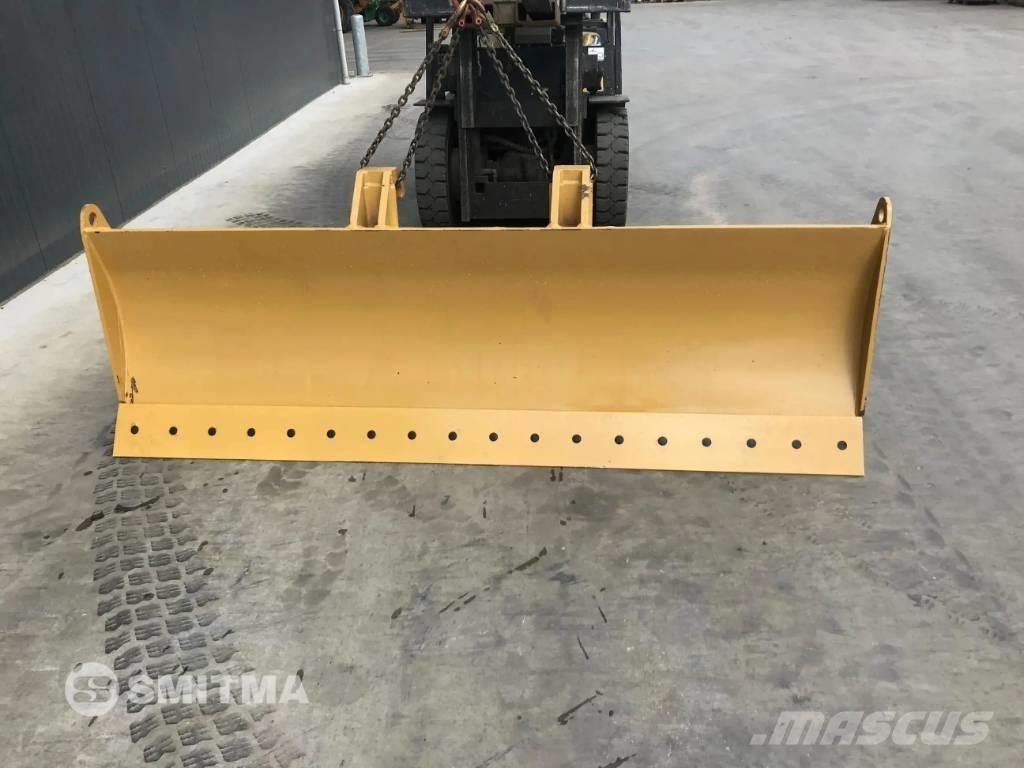 Komatsu QR 推铲