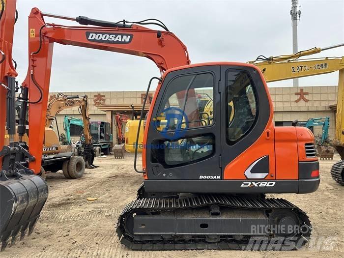 Doosan DX 80 小型挖掘机