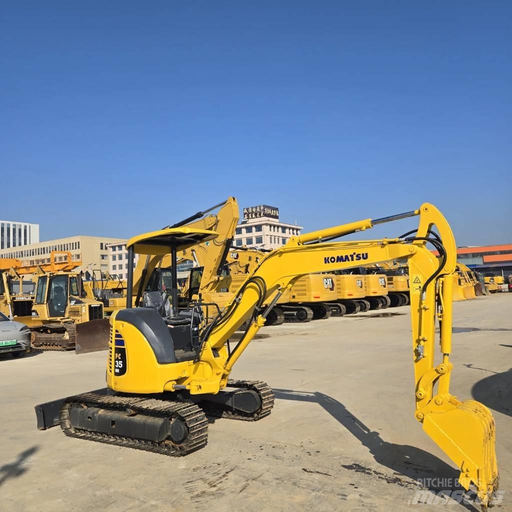 Komatsu PC 35 小型挖掘机
