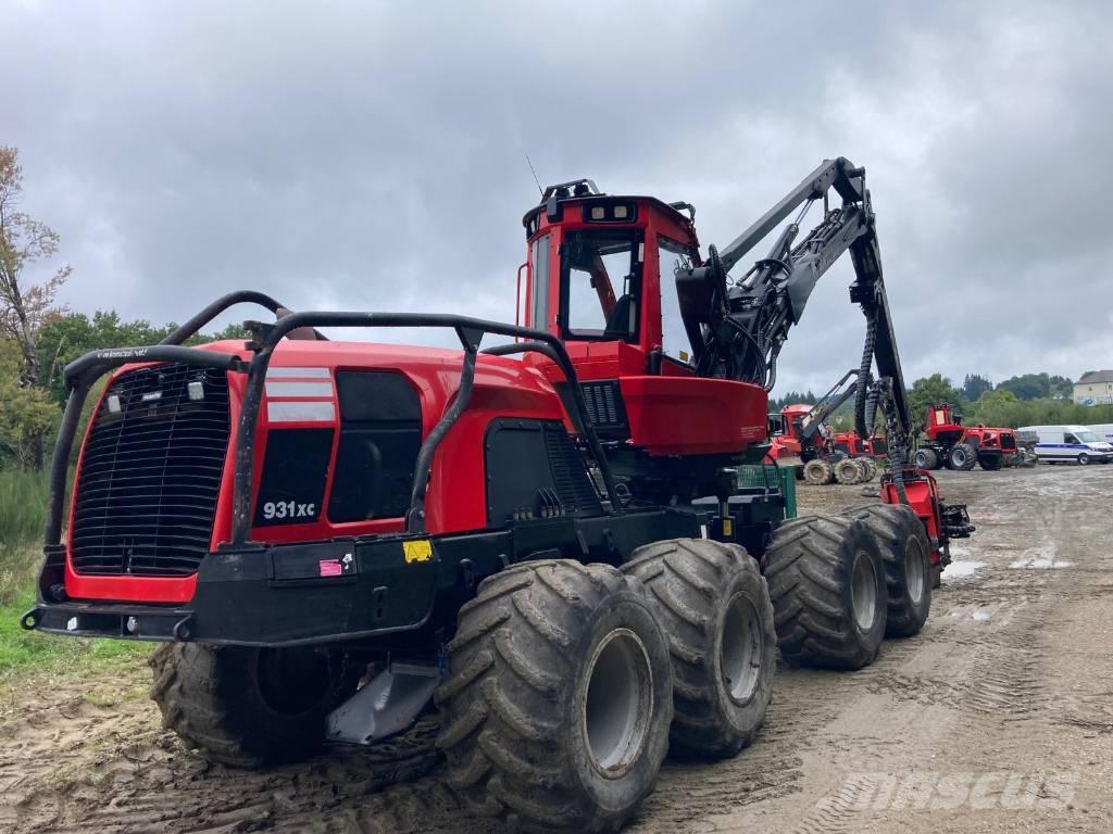 Komatsu 931 XC 收割机