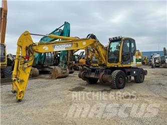 Doosan DX 160 WR 轮式挖掘机