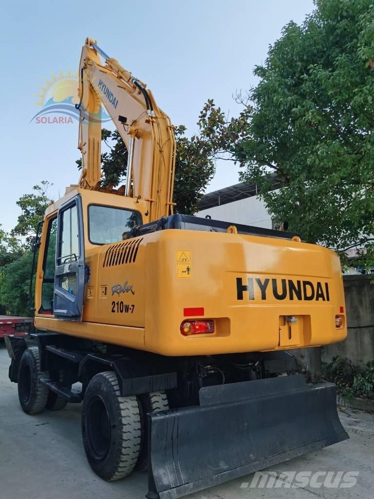 Hyundai robex 210w-7 轮式挖掘机