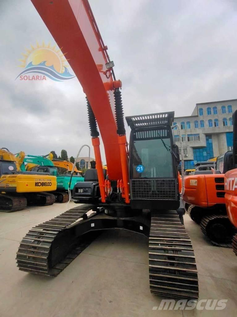 Hitachi ZX 200 履带挖掘机