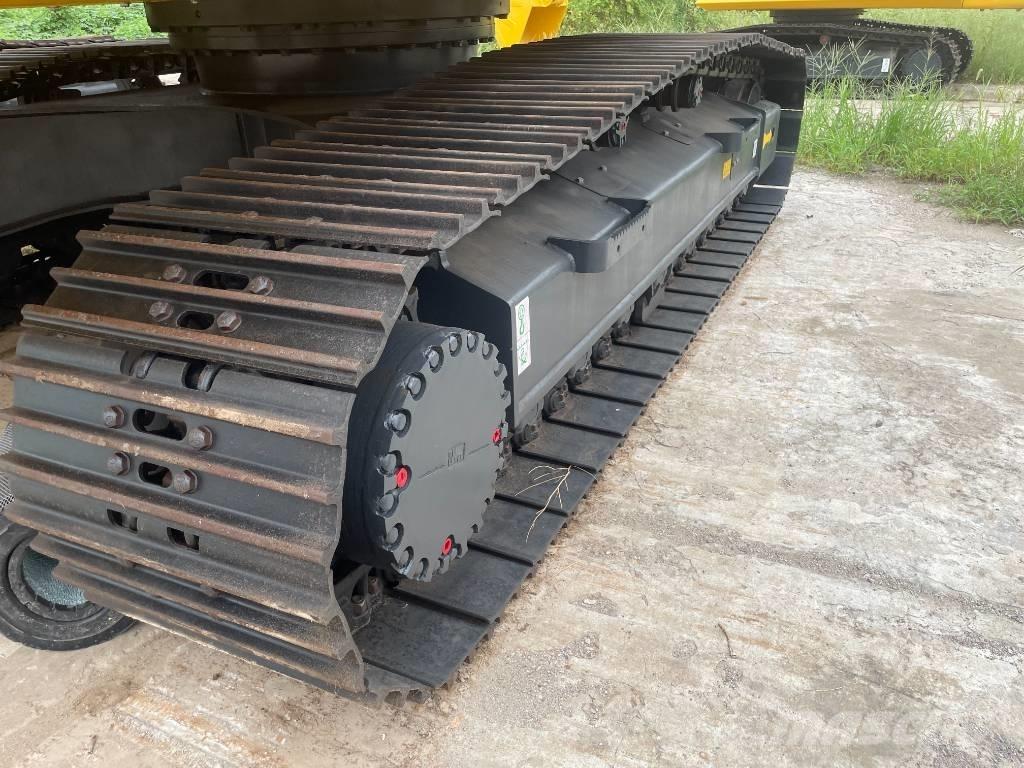 Komatsu PC 220 履带挖掘机