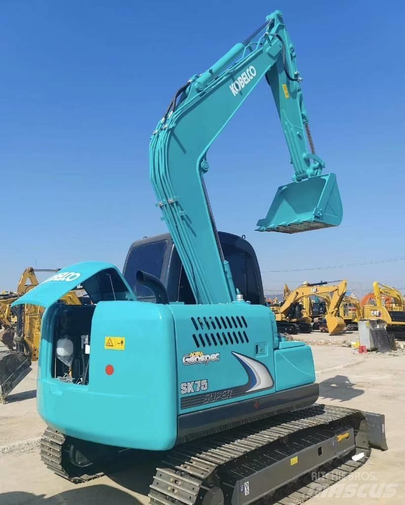 Kobelco SK 75 履带挖掘机