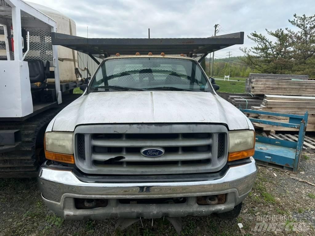 Ford F 450 平板车