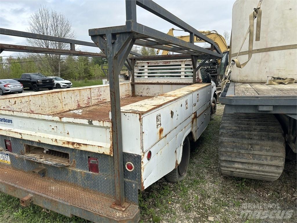 Ford F 450 平板车