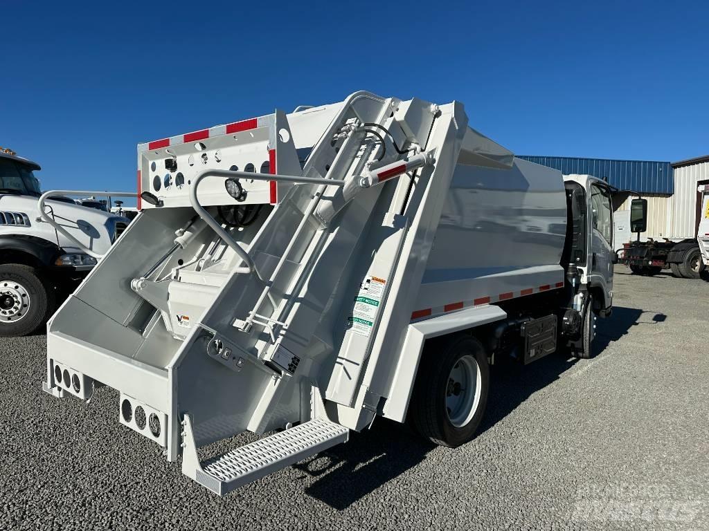 Isuzu NRR 垃圾车