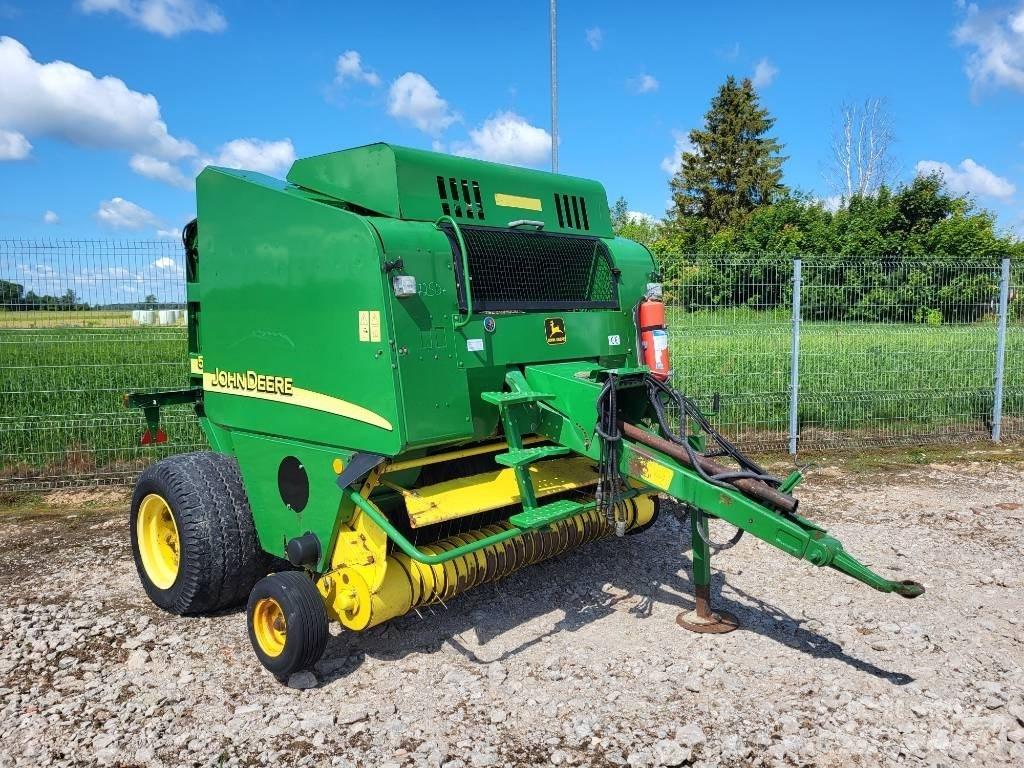 John Deere 578 圆捆打捆机