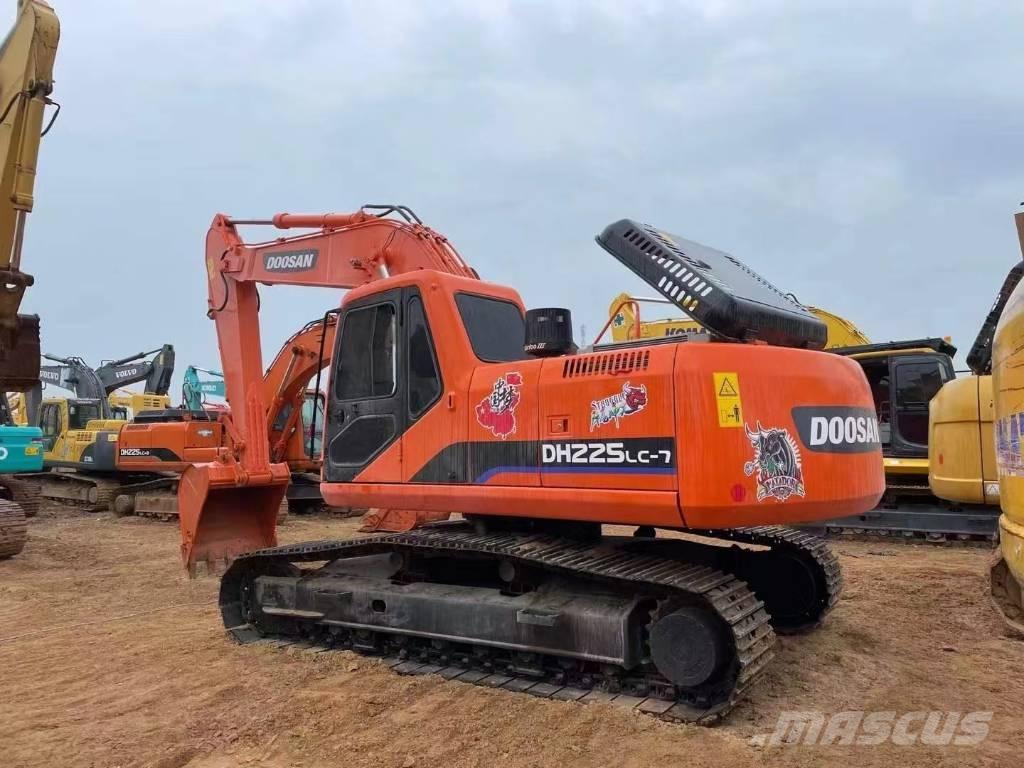 Doosan 225-7 履带挖掘机