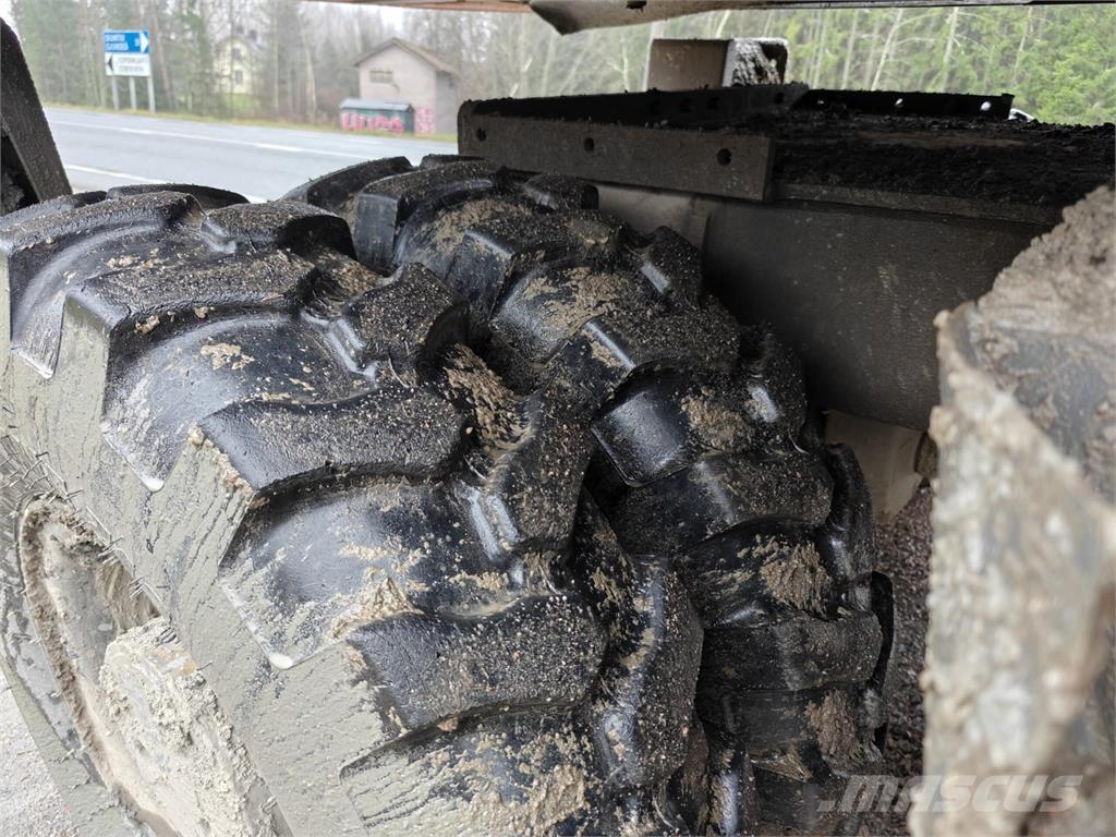 Doosan DX 210 W-7 轮式挖掘机