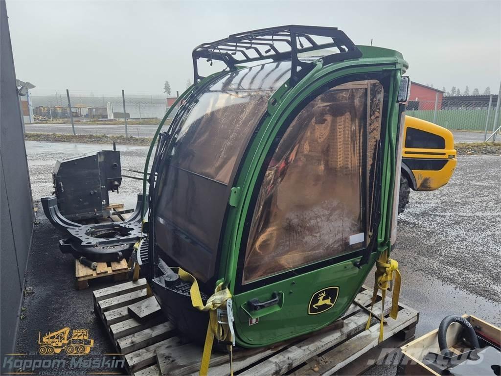 John Deere 1270G 驾驶室与内部