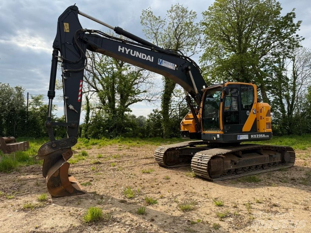 Hyundai HX235 A LCR 履带挖掘机