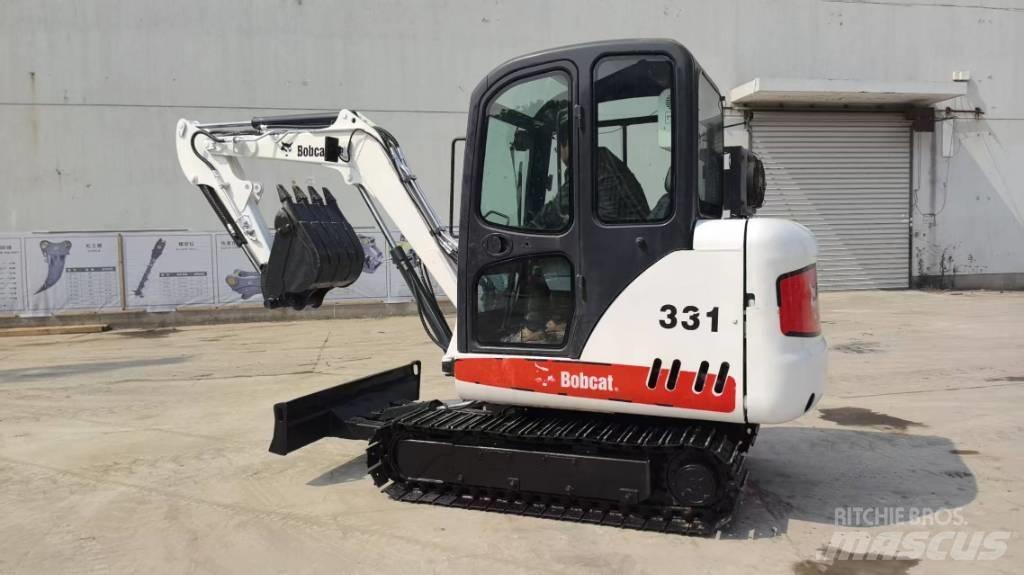 Bobcat 331 小型挖掘机