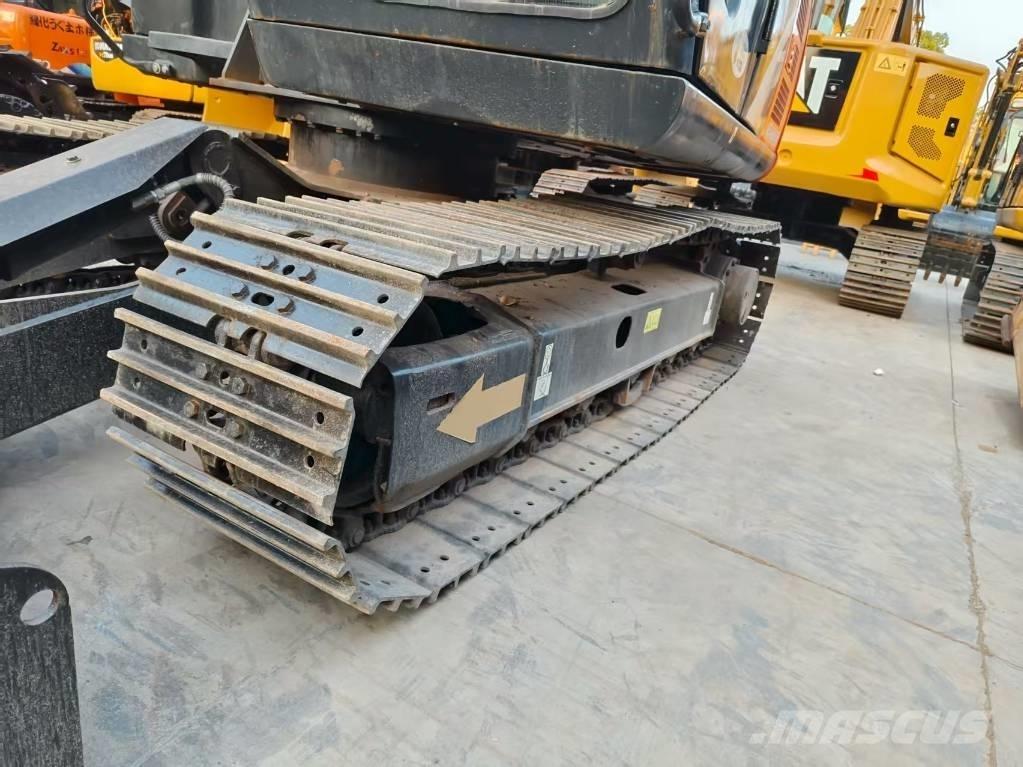 Hitachi ZX 70 中型挖掘机