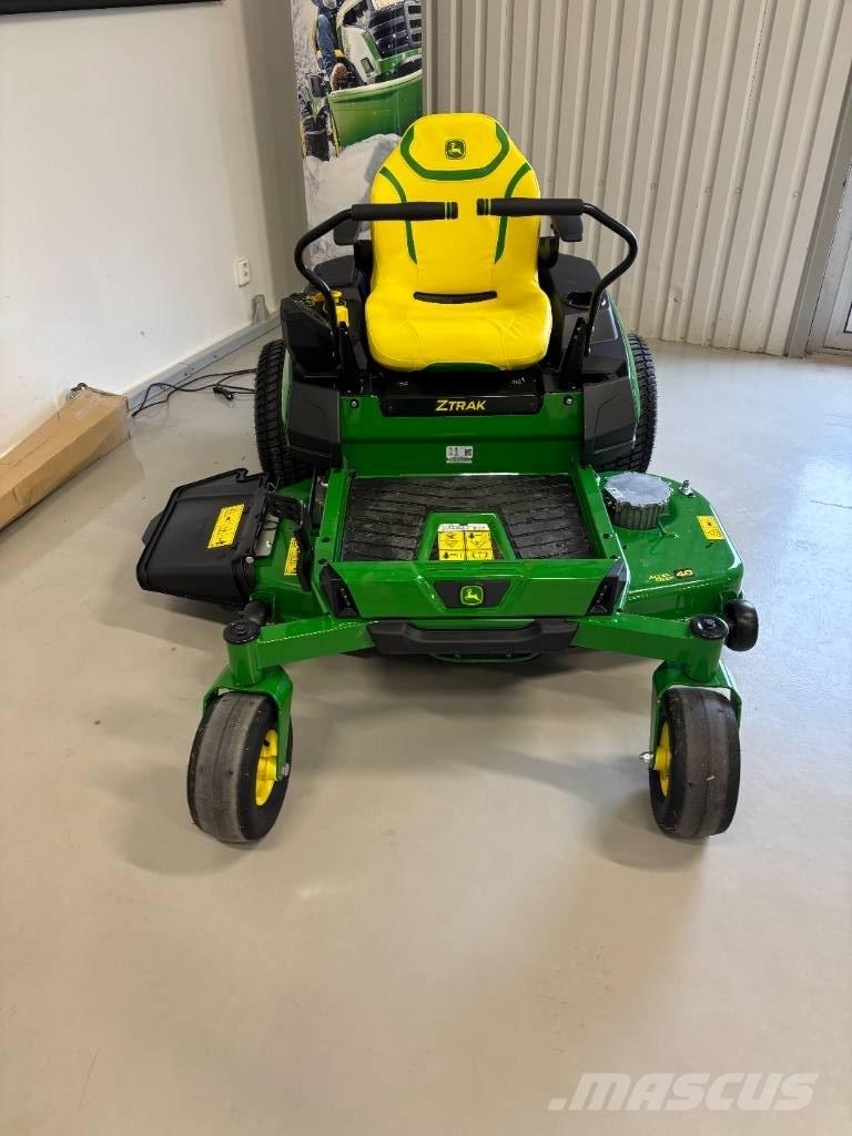 John Deere Z370R 骑乘式割草机