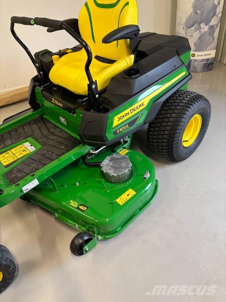 John Deere Z370R 骑乘式割草机