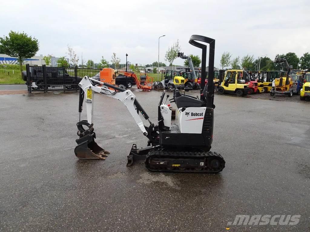 Bobcat E10Z 小型挖掘机