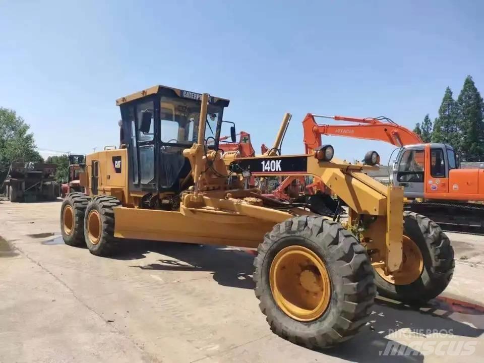CAT 140 K 平地机/推土机
