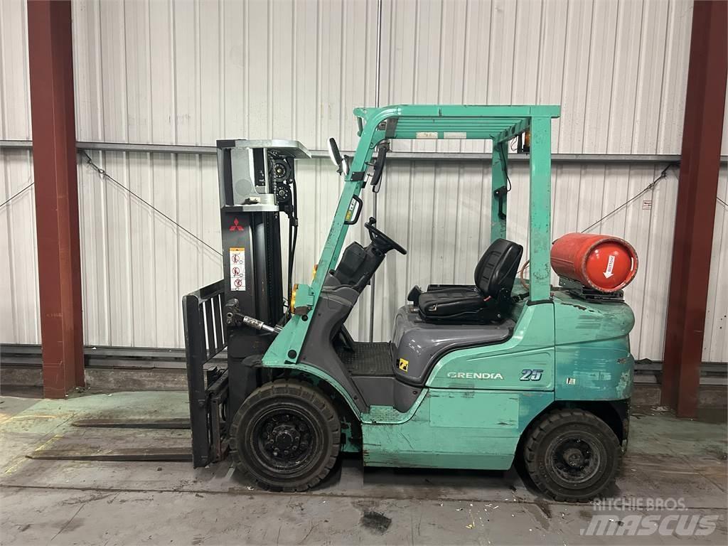 Mitsubishi FG25NT 天然气叉车