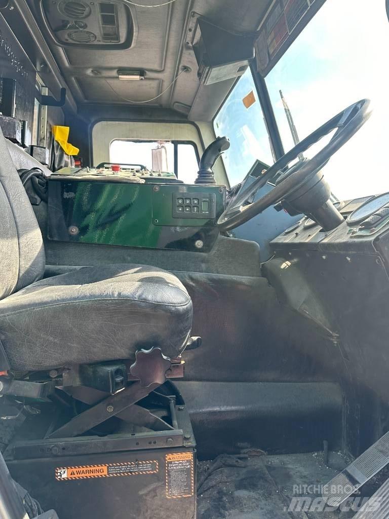 Mack LEU613 垃圾车