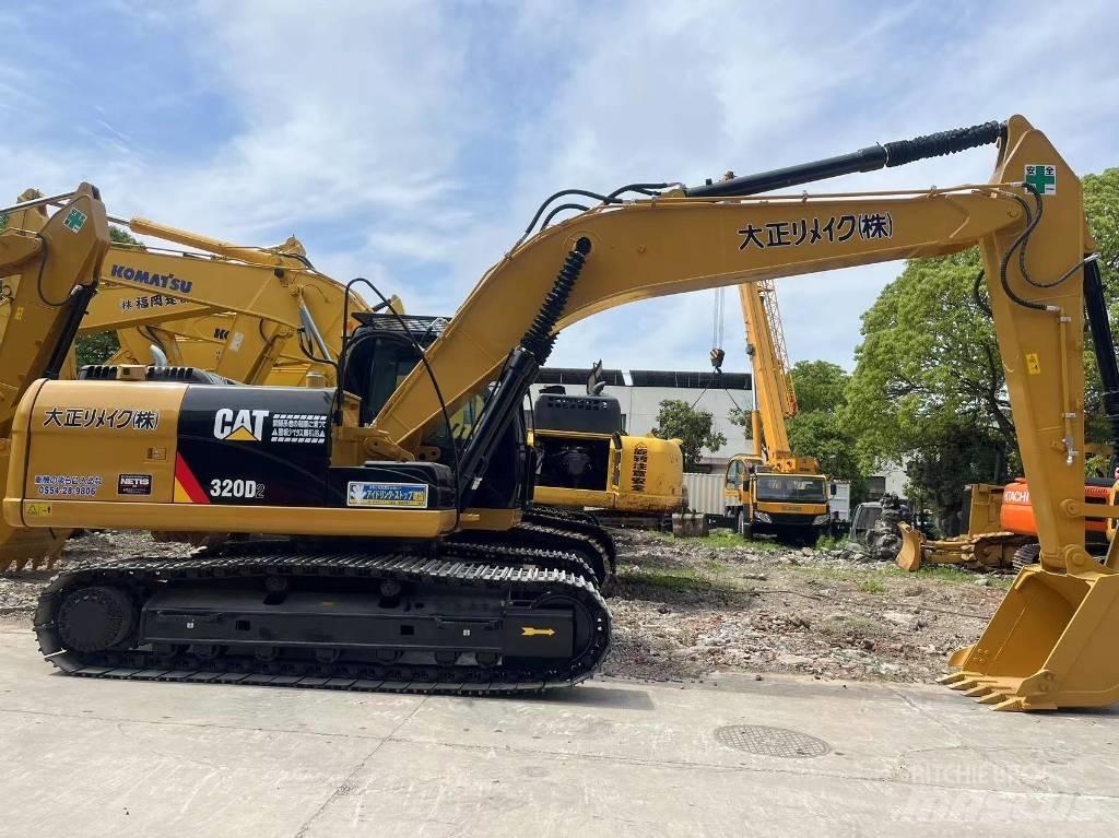 CAT 320 D2 履带挖掘机