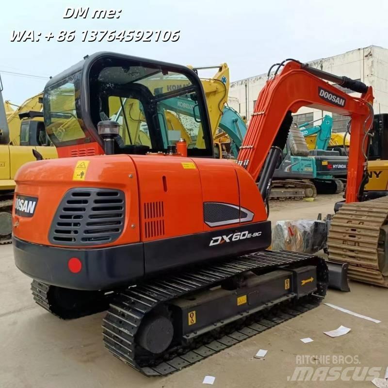 Doosan DX60 履带挖掘机
