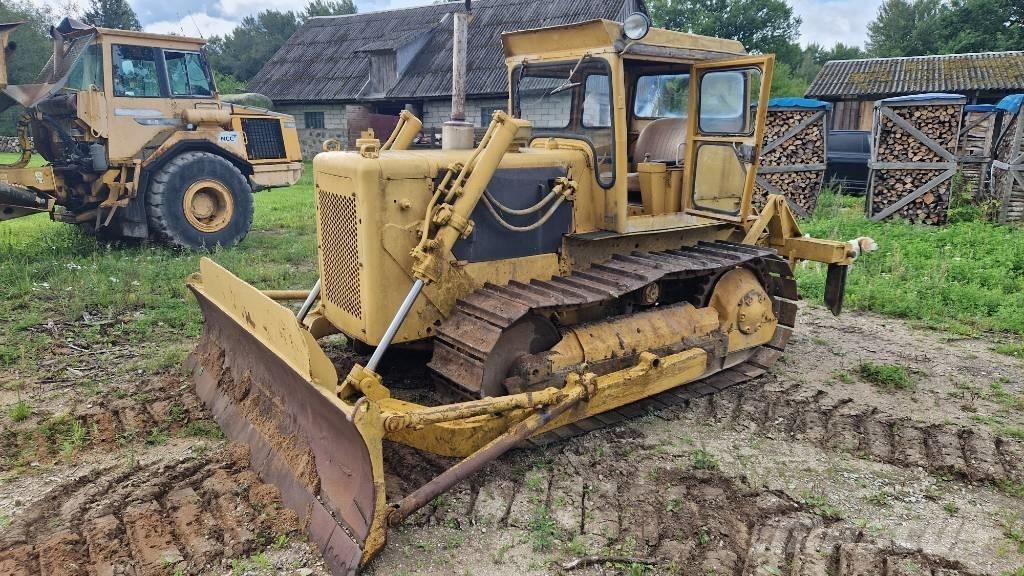 CAT D 4 D 履带式推土机