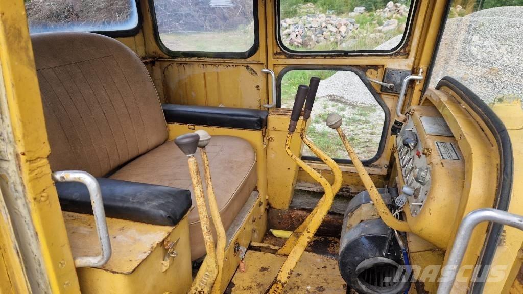 CAT D 4 D 履带式推土机