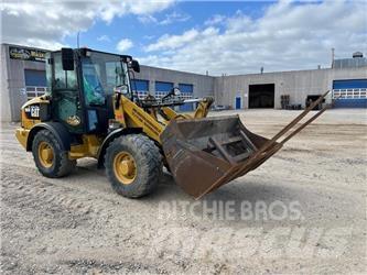 CAT 906M 轮式装载机