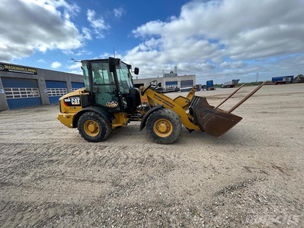 CAT 906M 轮式装载机