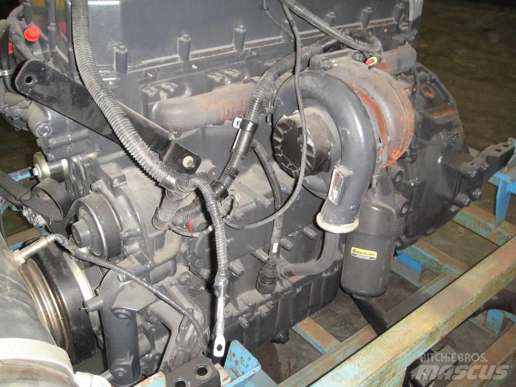 New Holland TC5060 发动机