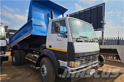 Tata LPK 其他货车