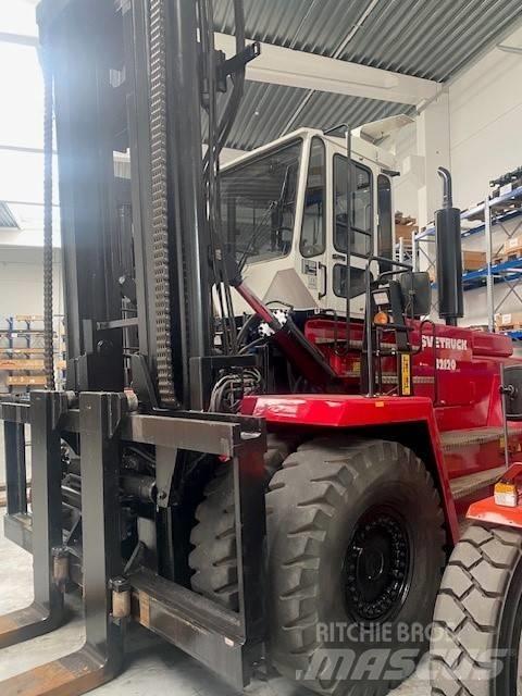 Svetruck 32-120 柴油叉车