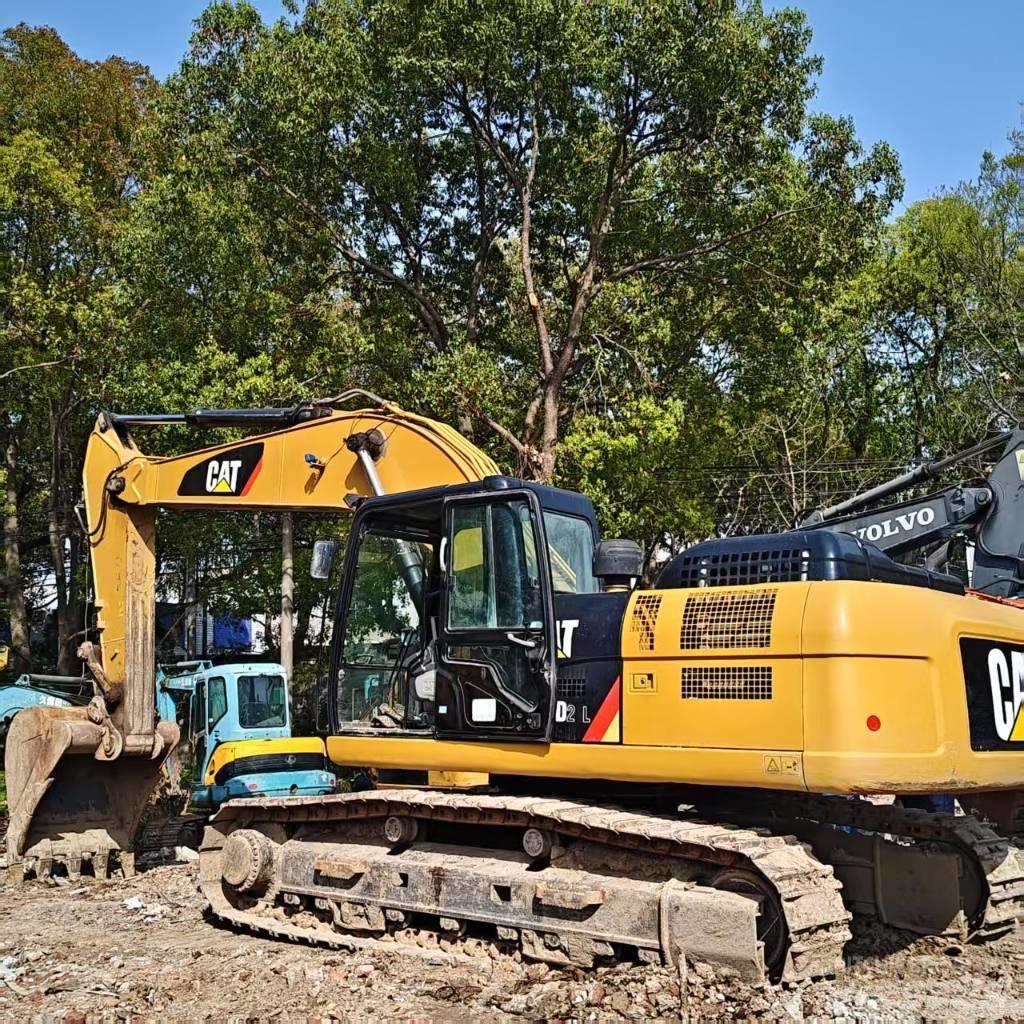 CAT 320D2 履带挖掘机